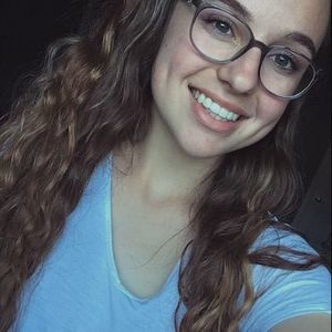 Meet your Posher, Alyssa